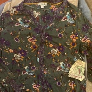 NWT M One World Floral Button-Up Blouse.